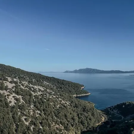 Seaside House In Wilderness Zastrazisce