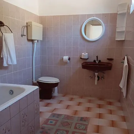 Seaside House In Wilderness Zastrazisce