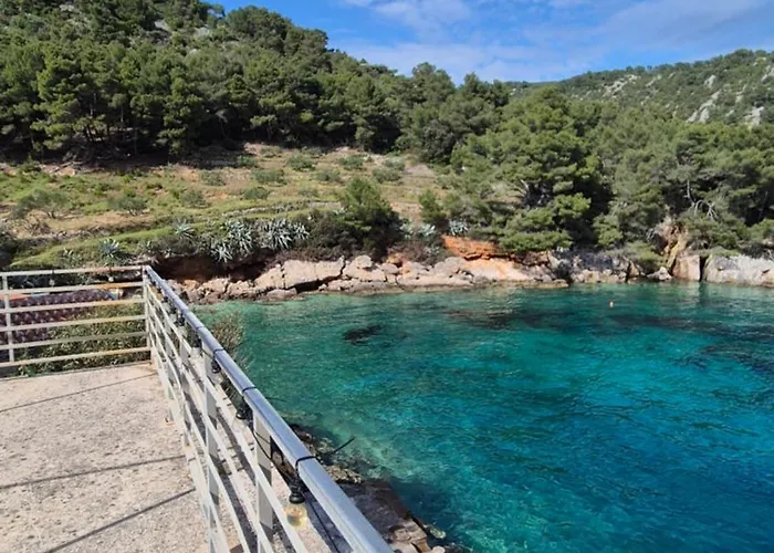 Seaside House In Wilderness *